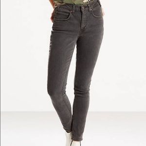 Levi’s 721 vintage high rise skinny NWT Size 26x32